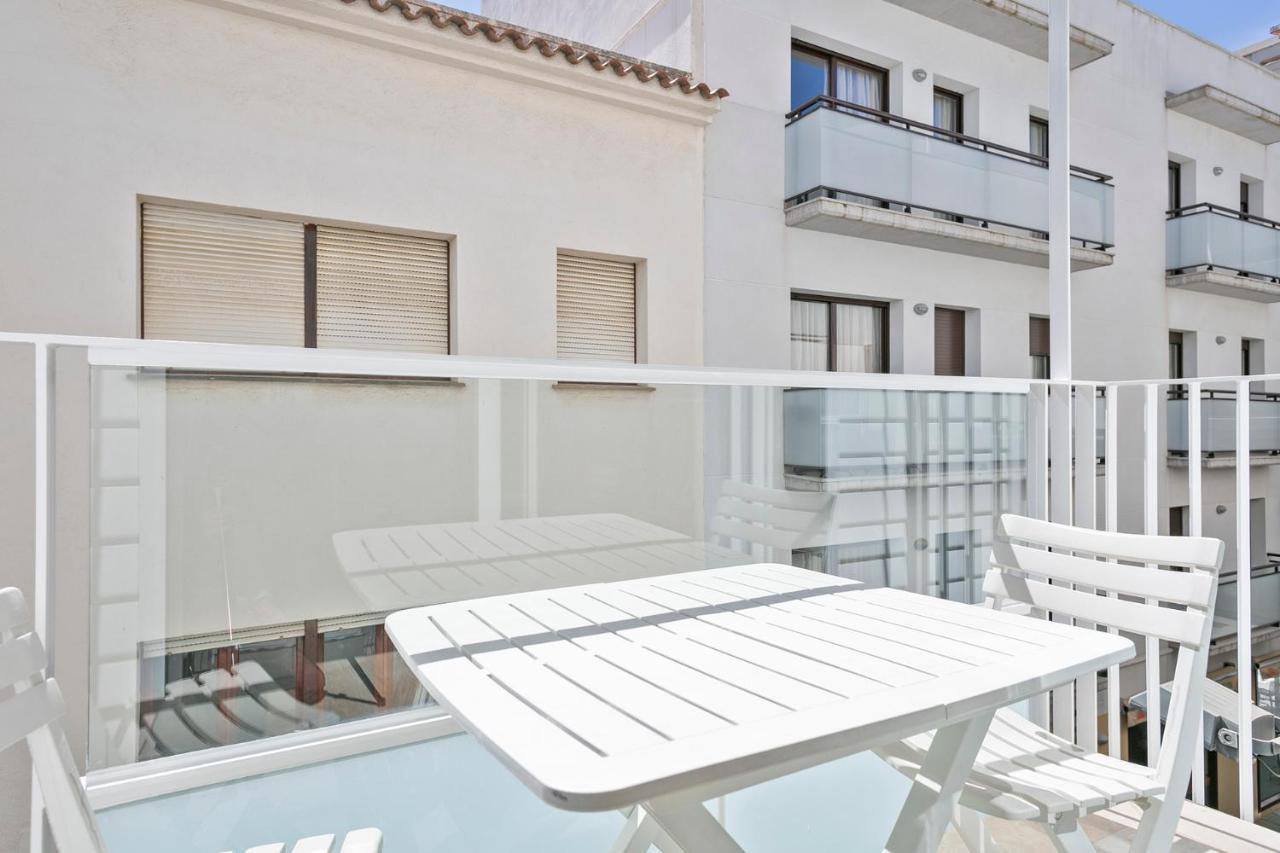 Apartaments Pepita Bandert كامبريلس المظهر الخارجي الصورة